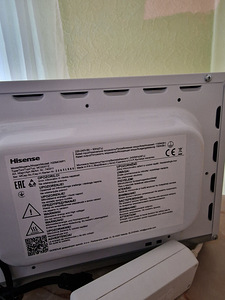 Микроволновая печь Hisense (6 фото из 6)