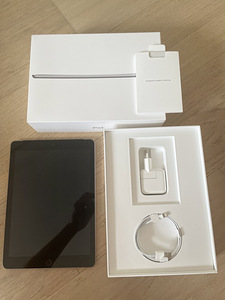 Продается Apple IPad 6th generation WiFi-Cellurar (1 фото из 3)