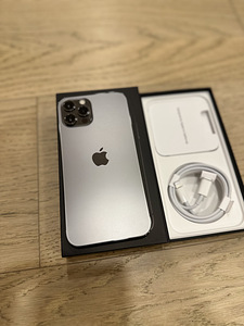 Продается Apple IPhone 12Pro, 256Gb (2 фото из 3)