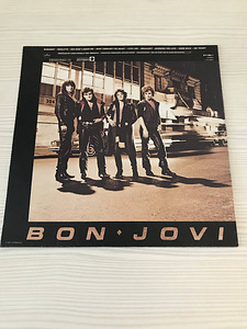 BON JOVI - BON JOVI. (2 foto / 8)