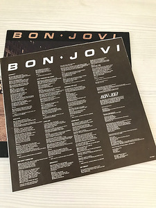BON JOVI - BON JOVI. (4 foto / 8)