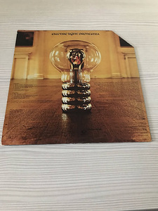 ELECTRIC LIGHT ORCHESTRA (ELO)-THE LIGHT SHINES ON (1-st UK) (2 foto / 8)