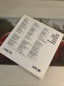 ELTON JOHN - A SINGLE MAN. (5 фото из 9)