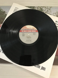 ELTON JOHN - A SINGLE MAN. (6 фото из 9)