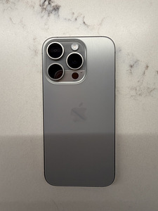 iPhone 15 pro 256 GB Natural Titanium (1 foto / 7)
