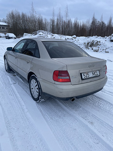 Audi a4 1.6 74kw (4 foto / 6)