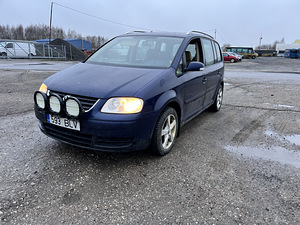 Volkswagen Touran 1.9 77kw (1 фото из 8)