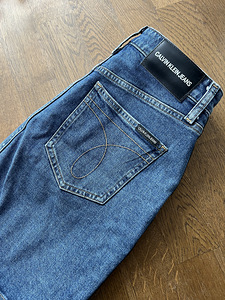 Calvin Klein teksaseelik (2 foto / 3)