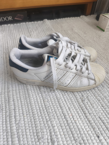 Adidas Superstar