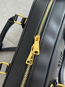 Miu miu (реплика) (2 фото из 4)