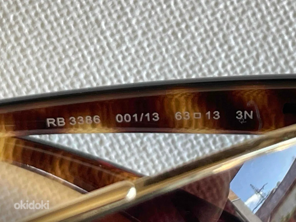 Солнцезащитные очки Ray-Ban, б/у, имеются следы использования (фото #4)