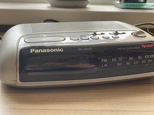 Sony/Panasonicu kellraadio töötab ka patareiga (1 foto / 3)