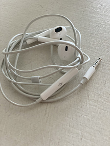 Apple kõrvaklapid originaal (2 foto / 2)