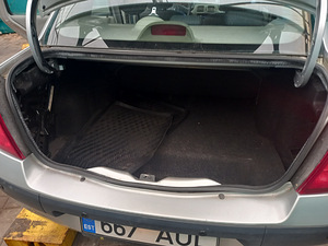 Renault thalia 1.4 2005 (12 foto / 15)