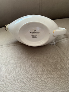 Соусница WEDGWOOD (2 фото из 2)