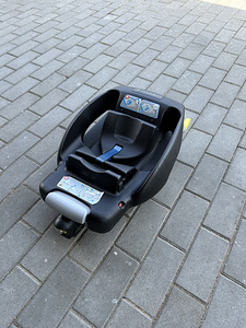 Turvahäll isofix alusega (2 foto / 2)