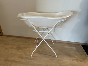 Beebivann alusega (2 foto / 2)