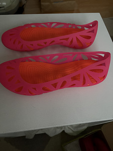 Crocs kingad nr 7W ehk 38 (2 foto / 3)