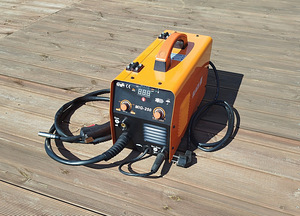 250A keevitusseade MIG/MMA Flux / Gas (2 foto / 5)