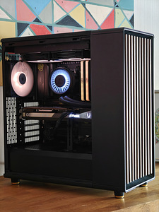 UUS! Gaming PC! AMD Ryzen 7 9800X3D + RTX 5070 TI (1 foto / 7)
