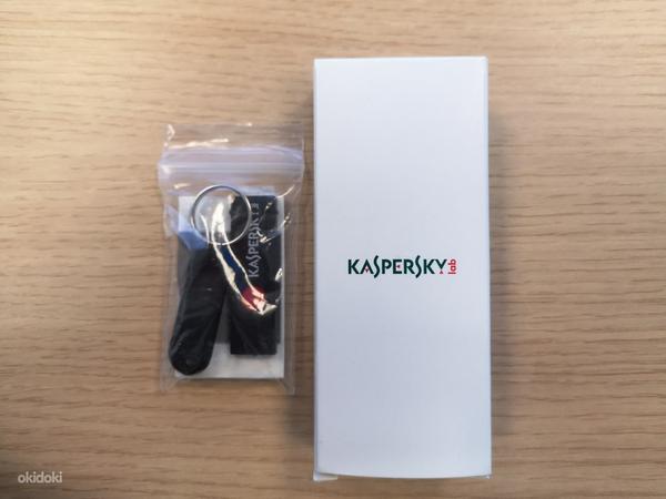 Kaspersky магнитная шторка для камеры ноутбука (фото #2)