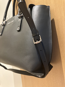 Armani Jeans käekott (3 foto / 3)