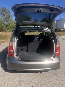 Müüa Honda FR-V (5 foto / 7)