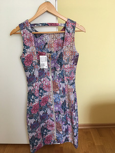 Красивое платье, р 36 (2 фото из 2)