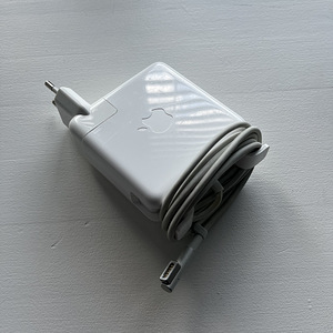 Apple Magsafe 1 85w Macbooki laadija (1 foto / 2)