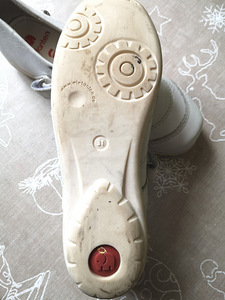 Elefanten valged nahast kingad s. 31 (3 foto / 3)