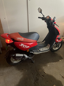 Peugeot tkr 50cc (1 foto / 4)