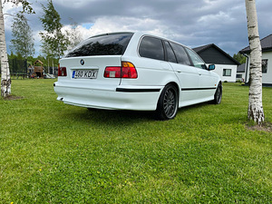BMW 525i touring manual (8 foto / 10)