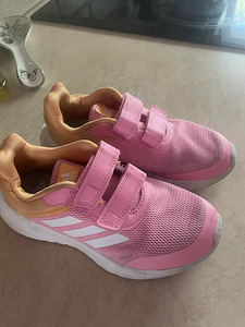 Кроссовки Adidad 34 (3 фото из 3)