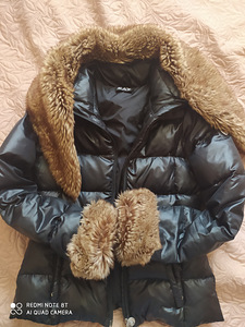 Зимняя куртка,очень теплая,оригинал,размер xs-s