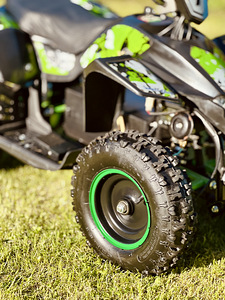 Laste elektri atv (6 foto / 10)