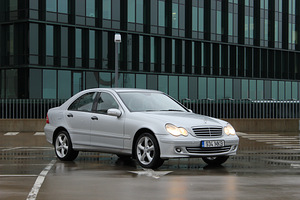 Mercedes-Benz C 180 1.8 105kW (1 foto / 10)