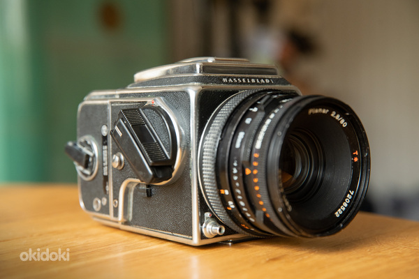 Среднеформатная камера hasselblad 500 C/M + Planar 80mm F2.8 (фото #1)