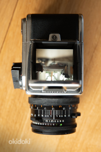 Hasselblad 500 C/M keskformaatkaamera + Planar 80mm F2.8 (foto #8)