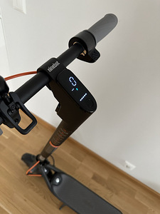Segway Ninebot eKickscooter F30E Black (3 foto / 4)
