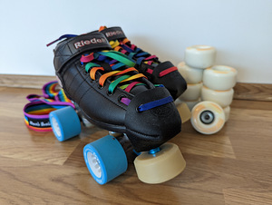 Riedell R3 Derby quad rulluisukomplekt suurus 5/37 (1 foto / 3)