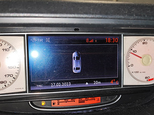 Peugeot 807 Premium pack 2.0 HDI 120kW 7 kohta (7 foto / 13)