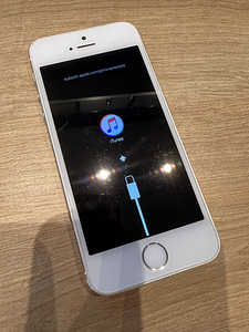 iPhone 5s 32Gb for parts (1 foto / 2)