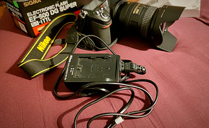 Nikon D300S + Nikkor 18-200mm DX VR + välklamp Sigma EF-500D (3 foto / 7)