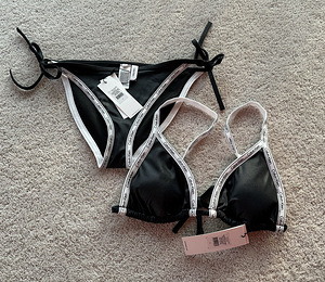 Müüa uued Calvin Klein bikiinid (1 foto / 3)