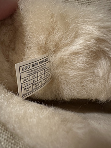 Продаются новые оригинальные зимние сапоги UGG. размер 41. Ц (4 фото из 4)