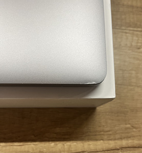 Macbook Air Retina 13-inch, 2020 (4 foto / 5)