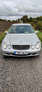 Mercedes Benz e200 (5 foto / 9)