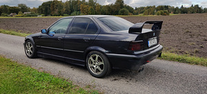 BMW e36 2,8 142kw manuaal (2 foto / 10)