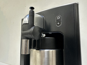 Piimavahusti CS20 Nespresso PRO (2 foto / 10)