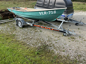 Paat 4,2m + treiler (1 foto / 4)